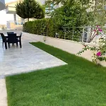 Vilă Villaasur Inst-mariyatourdidim *