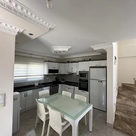 Villa Vıllaasur Inst-mariyatourdidim *